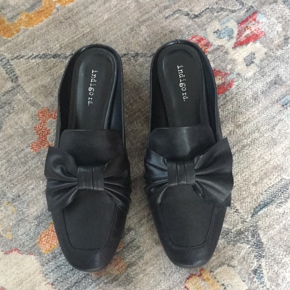 Indigo Rd. Mules with bow - Picture 1 of 5